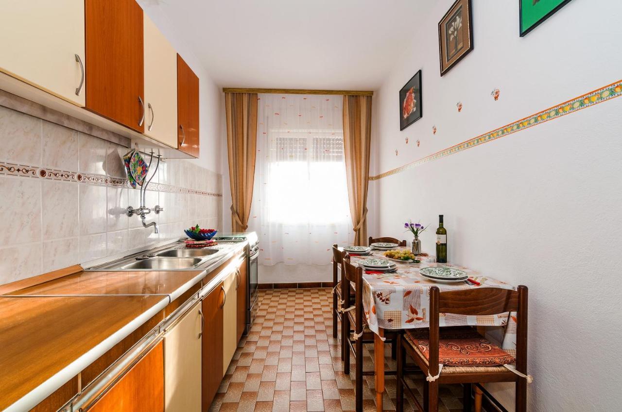 Apartments For Families With Children Privlaka, Zadar - 5747 ภายนอก รูปภาพ
