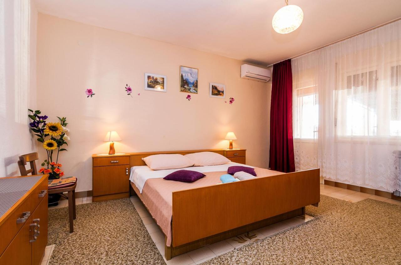 Apartments For Families With Children Privlaka, Zadar - 5747 ภายนอก รูปภาพ